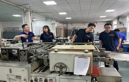 Hyundai (Jiangsu) Construction Machinery Co., Ltd. vierailee Headmanin tehtaalla